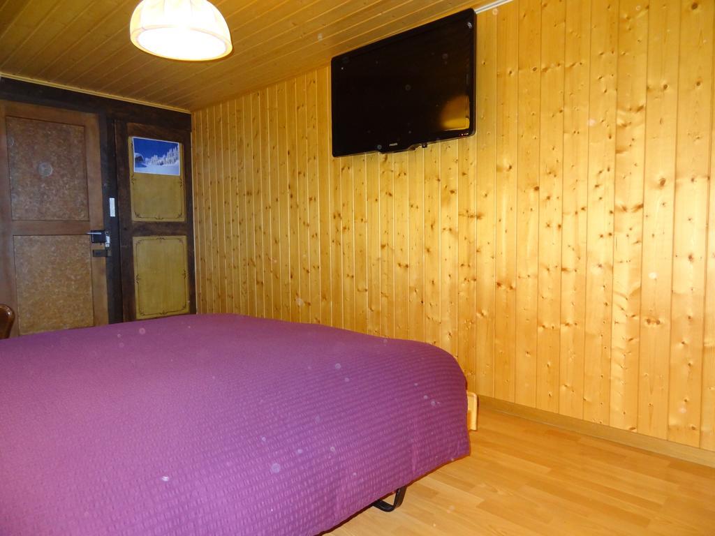 Bed and Breakfast Helvetia Troistorrents Zimmer foto